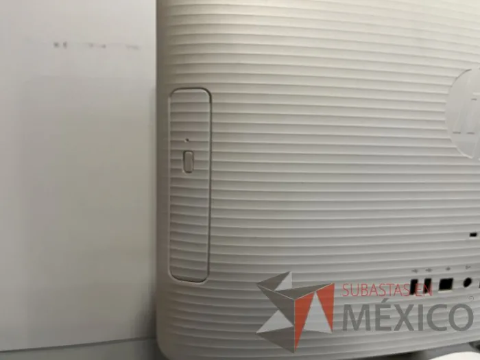 Lote 058 - All inOne. Procesador Intel, 8 GB RAM - Imagen 9