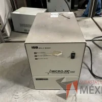 Lote 020 - 4 Reguladores de voltaje, 5 UPS y 1 Banco de baterias - Imagen 8
