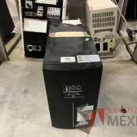 Lote 020 - 4 Reguladores de voltaje, 5 UPS y 1 Banco de baterias