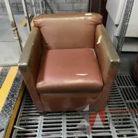 Lote 011 - 227 Sillón de 1 plaza color café - Imagen 2