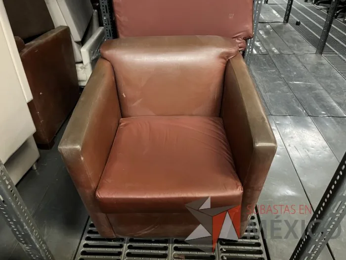 Lote 011 - 227 Sillón de 1 plaza color café - Imagen 5