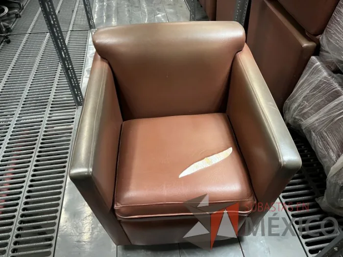 Lote 011 - 227 Sillón de 1 plaza color café - Imagen 15