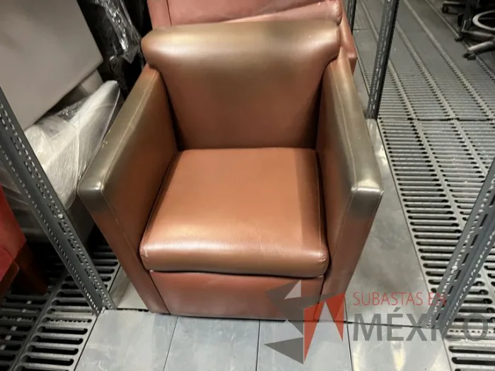 Lote 011 - 227 Sillón de 1 plaza color café - Imagen 17