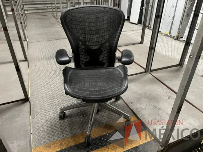 Lote 049 - 600 Sillas operativas con descansabrazos de diferentes modelos