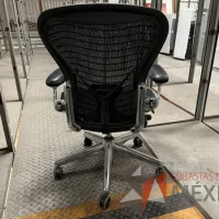 Lote 049 - 600 Sillas operativas con descansabrazos de diferentes modelos - Imagen 8