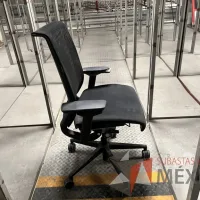 Lote 049 - 600 Sillas operativas con descansabrazos de diferentes modelos - Imagen 19