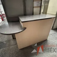 Lote 027 - 7 Mesa de trabajo, 3 Credenzas y 2 Escritorios - Imagen 11