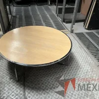 Lote 031 - 11 Mesas de trabajo, circulares, rectangulares y de apoyo - Imagen 13