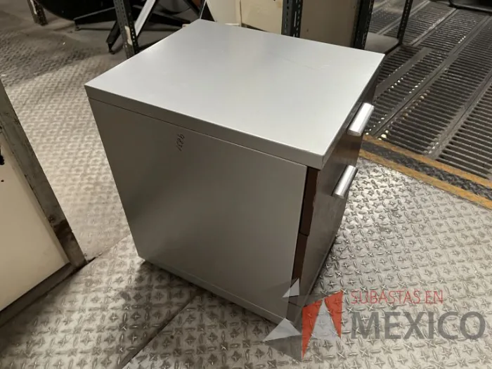 Lote 006 - 34 Archiveros de diferentes modelos, 5 Gabinetes y 4 Credenzas - Imagen 9