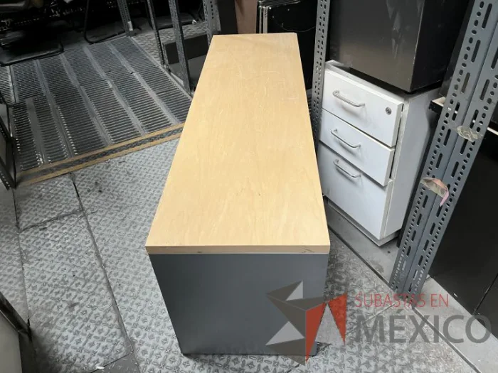Lote 006 - 34 Archiveros de diferentes modelos, 5 Gabinetes y 4 Credenzas - Imagen 22