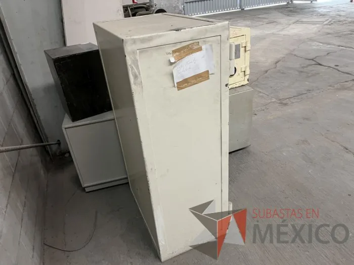 Lote 005 - 6 Cajas fuertes de diferentes modelos y Puerta blindada - Imagen 26