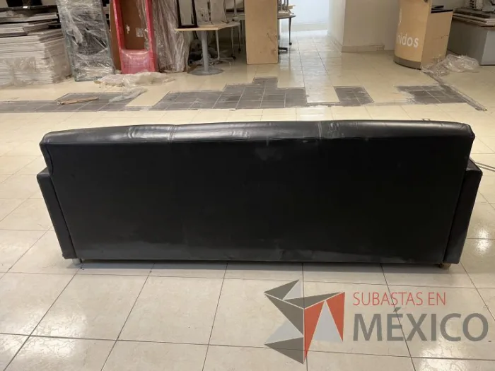 Lote 047 - 7 Sillones de 3 plazas de diferentes modelos y 2 Bancas de espera de 3 plazas - Imagen 9