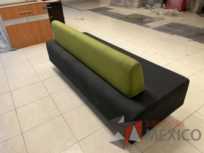 Lote 047 - 7 Sillones de 3 plazas de diferentes modelos y 2 Bancas de espera de 3 plazas - Imagen 15