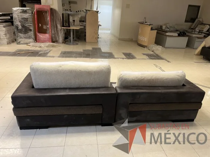Lote 047 - 7 Sillones de 3 plazas de diferentes modelos y 2 Bancas de espera de 3 plazas - Imagen 24