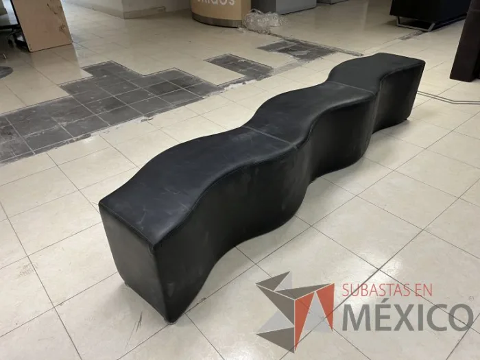 Lote 047 - 7 Sillones de 3 plazas de diferentes modelos y 2 Bancas de espera de 3 plazas - Imagen 26