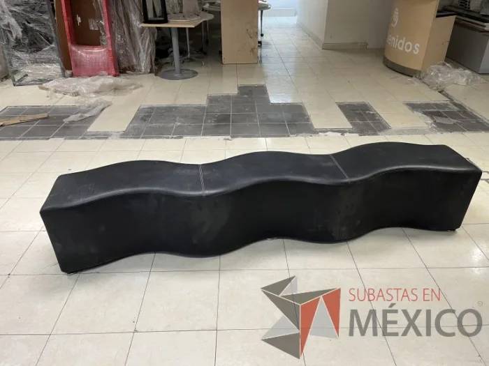 Lote 047 - 7 Sillones de 3 plazas de diferentes modelos y 2 Bancas de espera de 3 plazas - Imagen 27