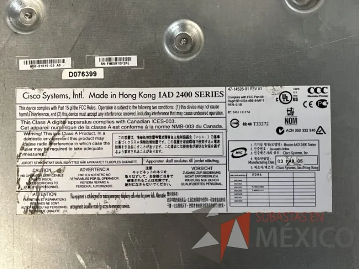 Lote 035 - 10 Modem, 63 Switch, Procesador de audio, 2 Chasis de comunicaciones y Gabinete metálico - Imagen 67