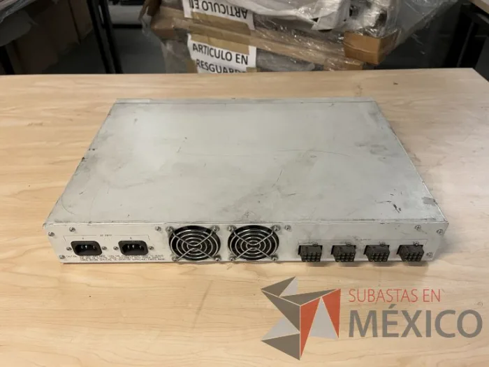 Lote 035 - 10 Modem, 63 Switch, Procesador de audio, 2 Chasis de comunicaciones y Gabinete metálico - Imagen 120