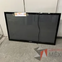 Lote 036 - 16 Pantallas de diferentes modelos y tamaños y Soporte para TV de 32" a 65" - Imagen 8