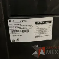 Lote 036 - 16 Pantallas de diferentes modelos y tamaños y Soporte para TV de 32" a 65" - Imagen 13