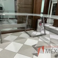 Lote 001 - Escritorio en escuadra con estructura metálica y cubiertas de vidrio - Imagen 6