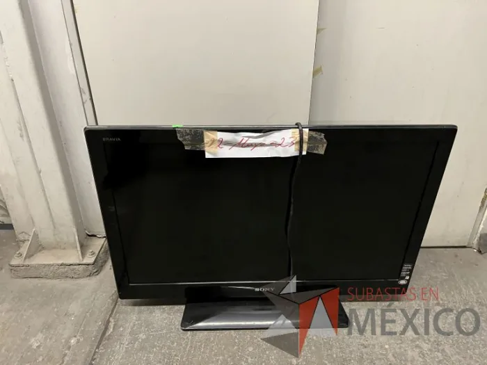 Lote 036 - 16 Pantallas de diferentes modelos y tamaños y Soporte para TV de 32" a 65" - Imagen 27