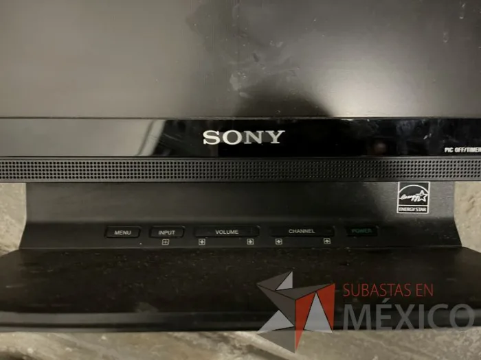 Lote 036 - 16 Pantallas de diferentes modelos y tamaños y Soporte para TV de 32" a 65" - Imagen 31