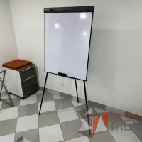 Lote 008 - Pizarrón blanco con tripié - Imagen 5