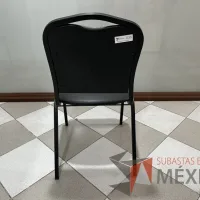 Lote 016 - Silla fija con asiento y respaldo color negro - Imagen 4