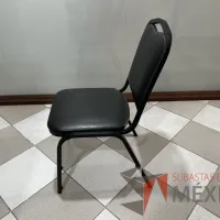 Lote 016 - Silla fija con asiento y respaldo color negro - Imagen 5