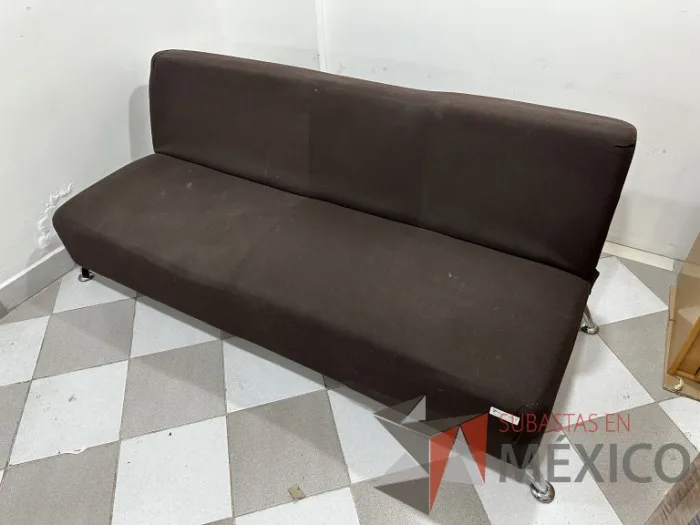 Lote 014 - Sofá/cama de 3 plazas color café - Imagen 3