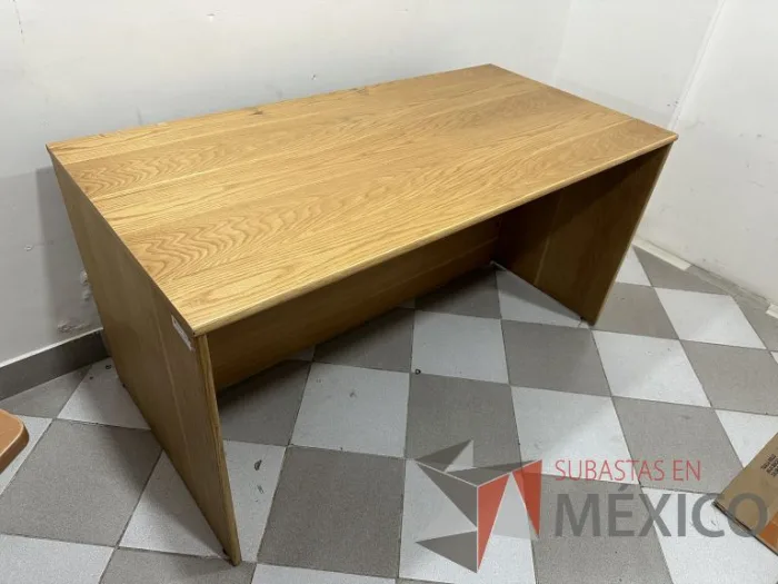 Lote 017 - Escritorio rectangular color madera - Imagen 3