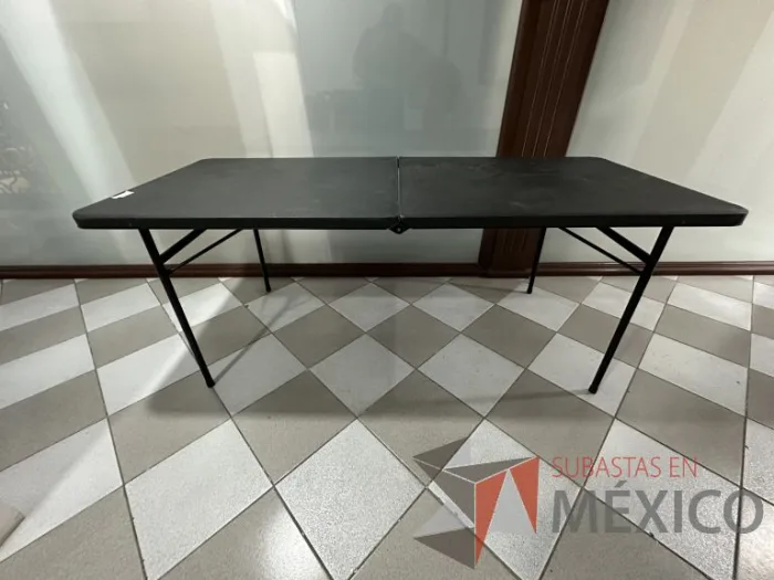 Lote 028 - Mesa plegable color negro - Imagen 3