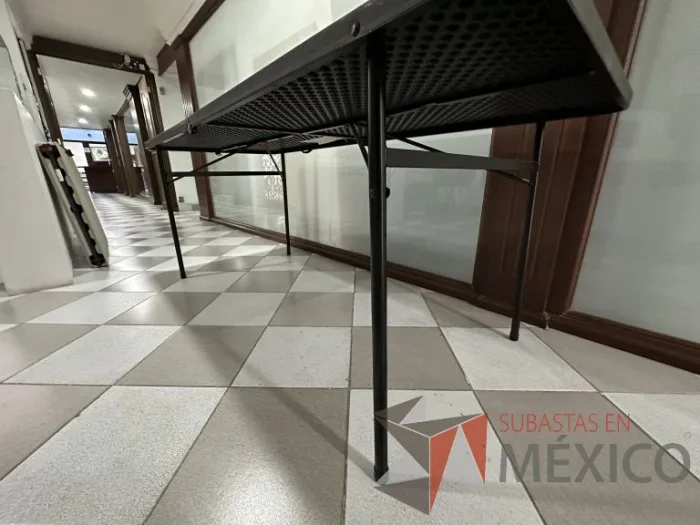 Lote 028 - Mesa plegable color negro - Imagen 6