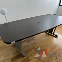 Lote 029 - Mesa de sala de juntas para 10 personas, con orificio para cable, divida en 3 partes la cubierta - Imagen 2