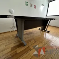 Lote 029 - Mesa de sala de juntas para 10 personas, con orificio para cable, divida en 3 partes la cubierta - Imagen 4