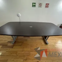 Lote 029 - Mesa de sala de juntas para 10 personas, con orificio para cable, divida en 3 partes la cubierta - Imagen 5