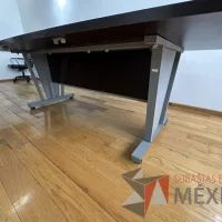 Lote 029 - Mesa de sala de juntas para 10 personas, con orificio para cable, divida en 3 partes la cubierta - Imagen 8