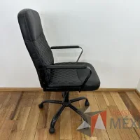 Lote 031 - Silla operativa con ruedas, descansabrazos, asiento y respaldo color negro - Imagen 5