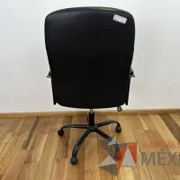 Lote 031 - Silla operativa con ruedas, descansabrazos, asiento y respaldo color negro - Imagen 6