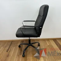 Lote 031 - Silla operativa con ruedas, descansabrazos, asiento y respaldo color negro - Imagen 7