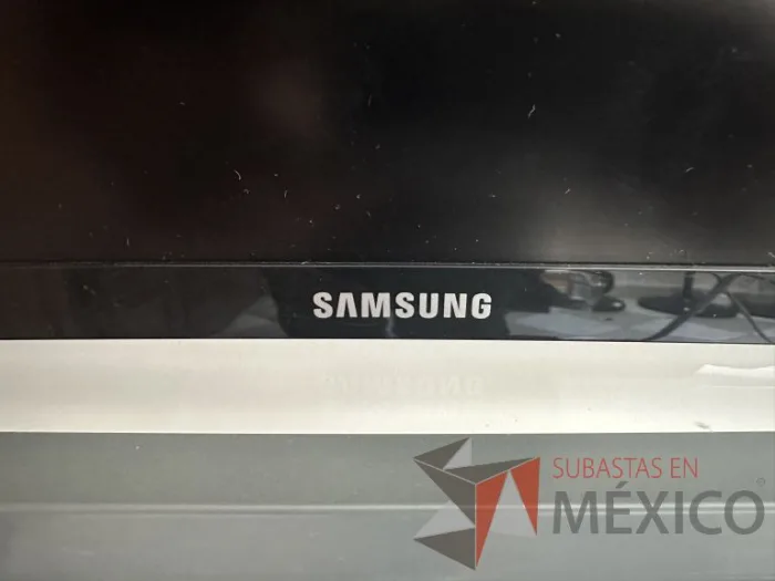 Lote 205 - Monitor de 24". Modelo: C24F390FHL. - Imagen 7