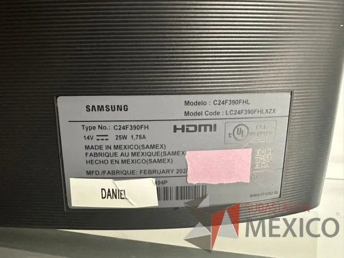 Lote 205 - Monitor de 24". Modelo: C24F390FHL. - Imagen 12