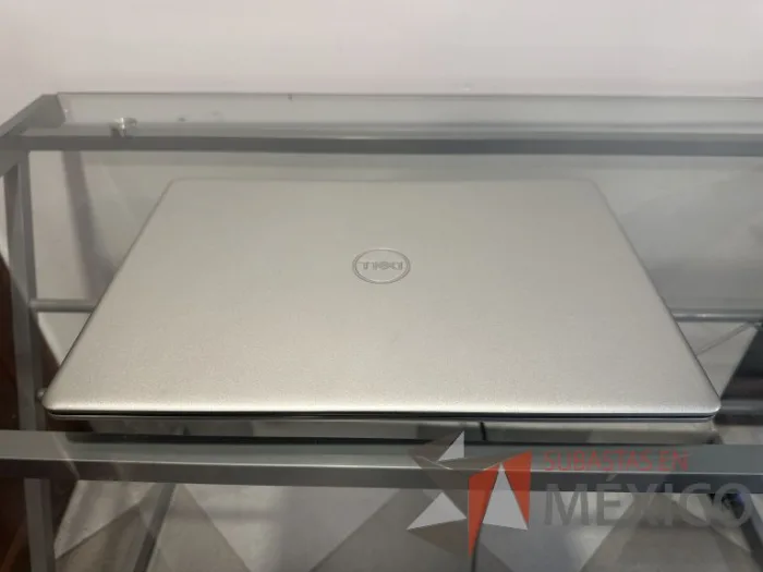 Lote 207 - Laptop Inspiron 3501 Modelo: P90F. - Imagen 5