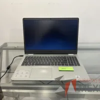 Lote 207 - Laptop Inspiron 3501 Modelo: P90F.