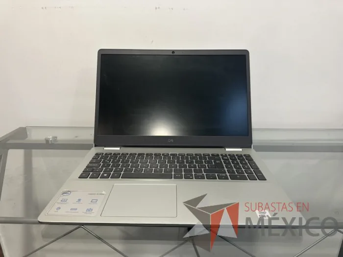 Lote 209 - Laptop Inspiron 3501 DELL