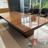 Lote 001 - Mesa de sala de juntas para 10 personas con orificio para conexiones - Imagen 5