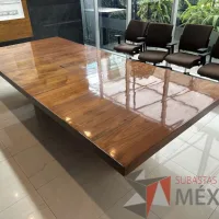 Lote 001 - Mesa de sala de juntas para 10 personas con orificio para conexiones - Imagen 7