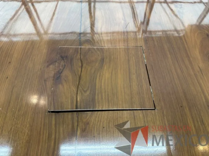 Lote 001 - Mesa de sala de juntas para 10 personas con orificio para conexiones - Imagen 8