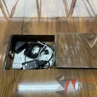 Lote 001 - Mesa de sala de juntas para 10 personas con orificio para conexiones - Imagen 9